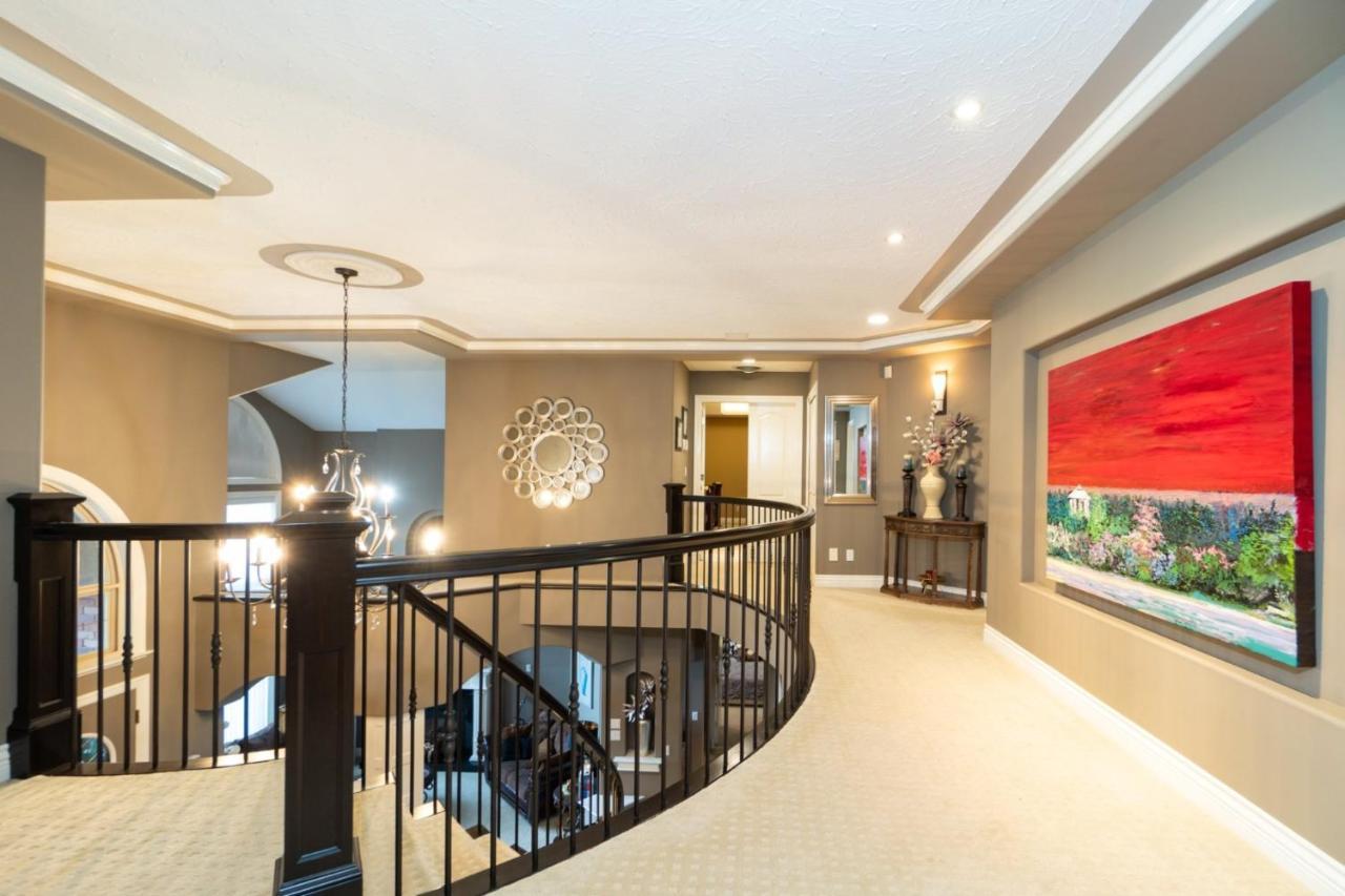Cedar Manor Bed And Breakfast Pitt Meadows Dış mekan fotoğraf