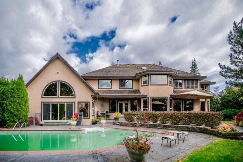 Cedar Manor Bed And Breakfast Pitt Meadows Dış mekan fotoğraf
