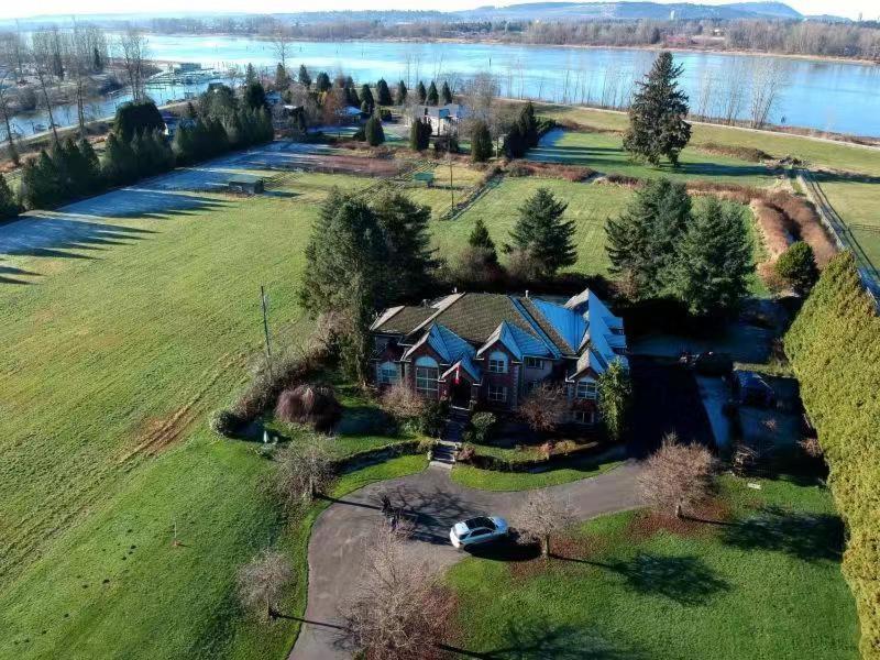 Cedar Manor Bed And Breakfast Pitt Meadows Dış mekan fotoğraf